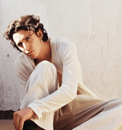 A brand new and familiar voice: Tamino Amir